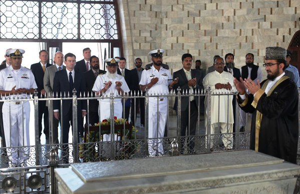Read more about the article US ambassador to Pakistan David Hale pays respects at Jinnah’s mausoleum