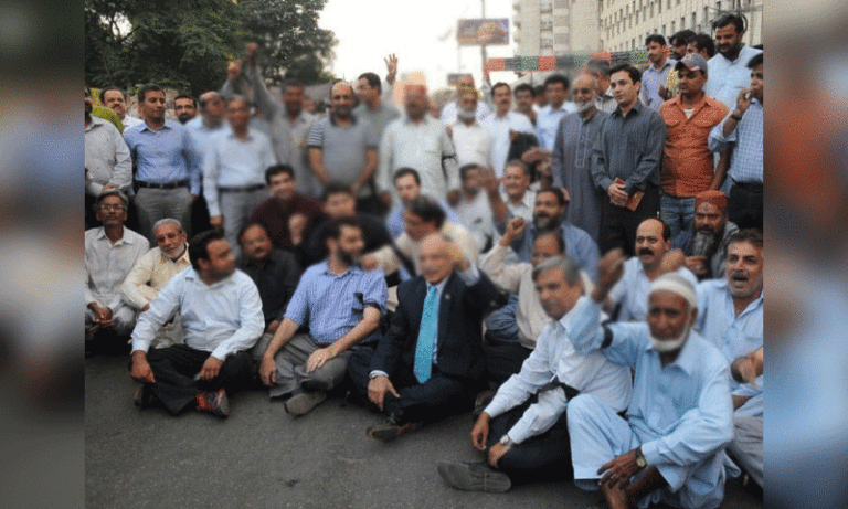 Read more about the article Traders protest against cut in Rangers powers
