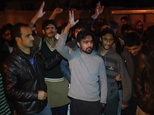 You are currently viewing Police detain, release dozens of students after raiding hostel