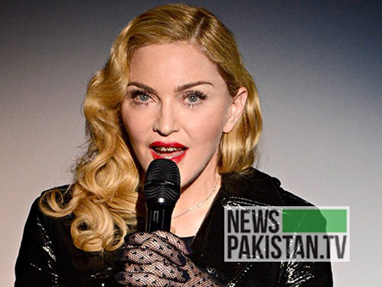 Read more about the article Philippines may ban pop singer Madonna for disrespect to flag