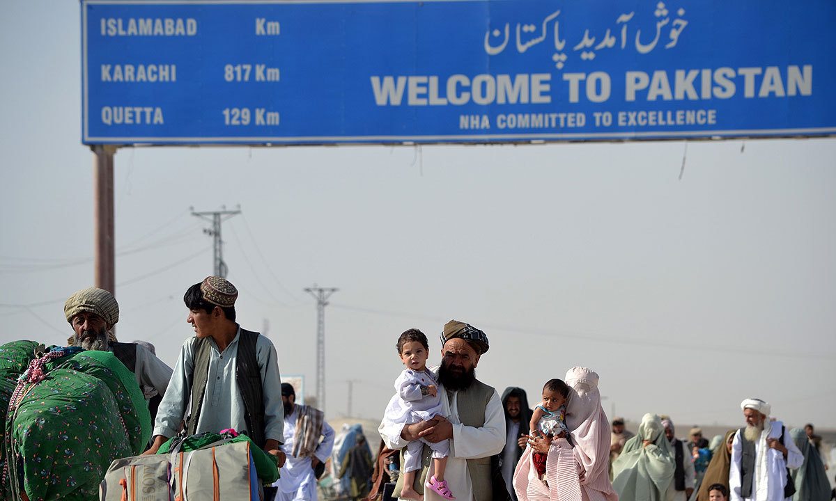 Read more about the article Pakistan to show ‘No Entry’ signal to Afghan nationals after April 30
