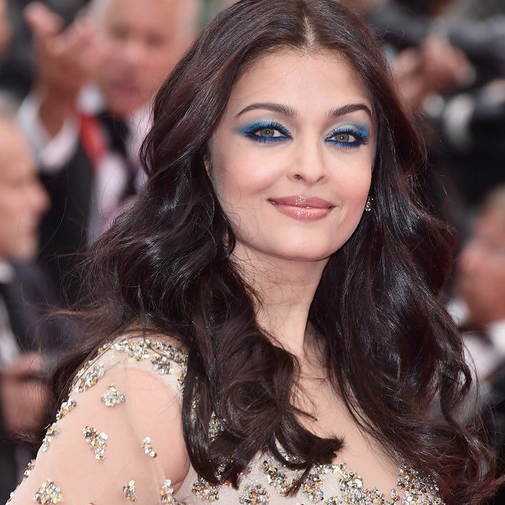 Read more about the article Pictures: Aishwarya Rai Bachchan’s stunning looks at Cannes Film Festival