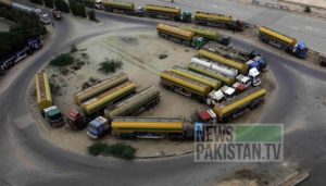 Read more about the article People of Karachi breathe a sigh of relief as Oil Tankers Contractors Association end strike