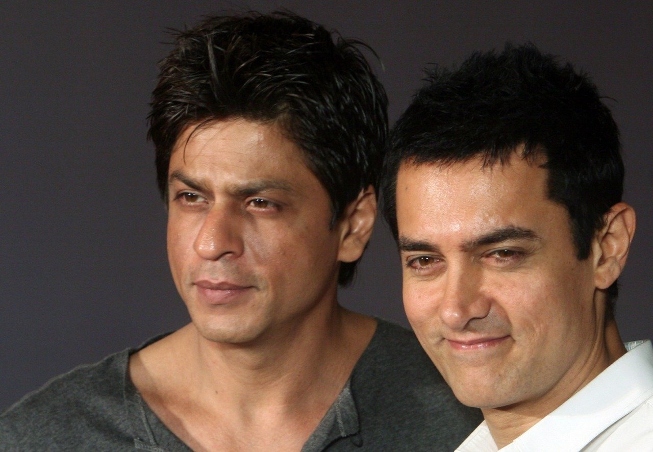 Read more about the article I can never be disciplined like Aamir Khan: Shah Rukh Khan