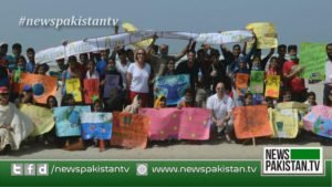 Read more about the article Symbolic Beach Cleaning by US CG Brian Heath & incoming CG Grace Shelton