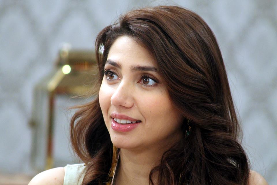 Read more about the article After Fawad, Mahira Khan also talks about India-Pakistan tensions
