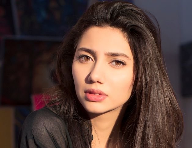 You are currently viewing Pakistani beauty Mahira Khan makes it to the list of 10 sexiest Asian women in the world