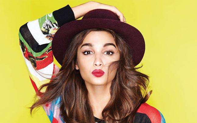 Read more about the article Alia turns DJ for ADHM!