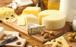 Read more about the article Good news for cheese junkies: It does not boost the risk of having heart ailment!