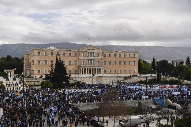 You are currently viewing Greek MPs to vote on Macedonia deal amid political turmoil