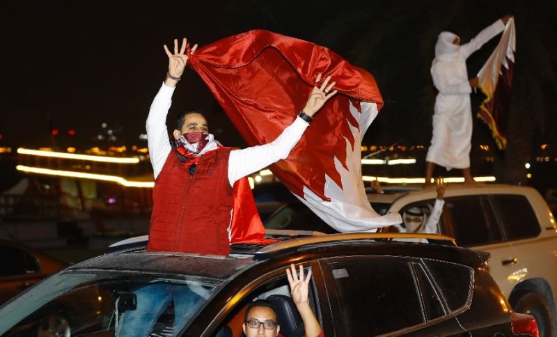 You are currently viewing Jubilant Qataris take to the streets to celebrate UAE victory