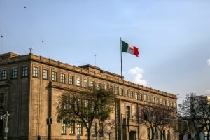 Read more about the article Mexico Supreme Court judges slash own salaries