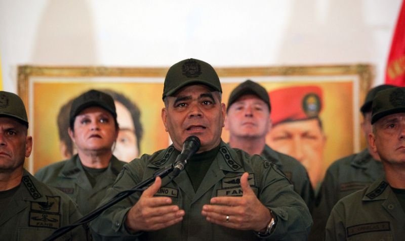 Read more about the article Venezuela’s armed forces declare ‘loyalty’ to Maduro