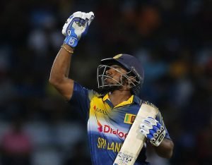 Read more about the article Perera keeps Sri Lankan hopes alive