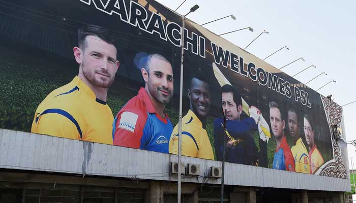 Read more about the article Commissioner declares Karachi “The Cricket City”