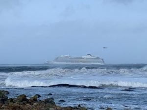 Read more about the article Norway airlifting 1,300 passengers off SOS cruise ship: emergency services