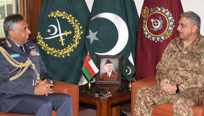 Read more about the article Commander Royal Air Force of Oman meets COAS Bajwa