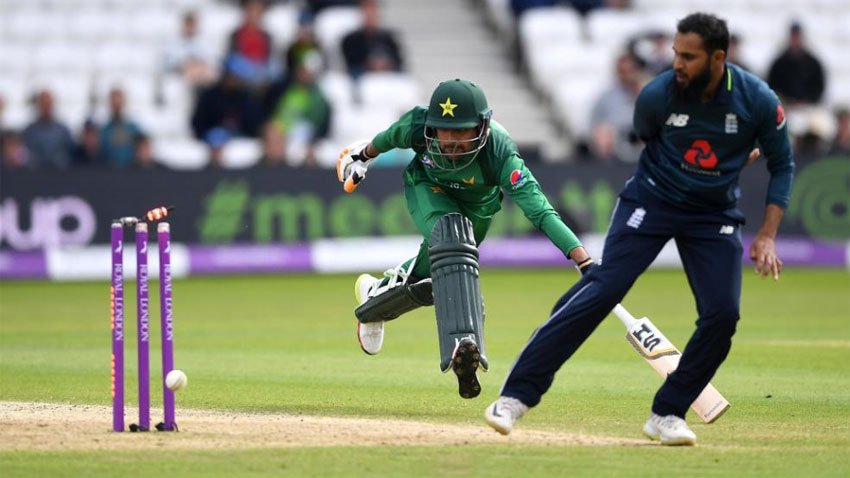 You are currently viewing Cricket: England beats Greenshirts by 54 runs!