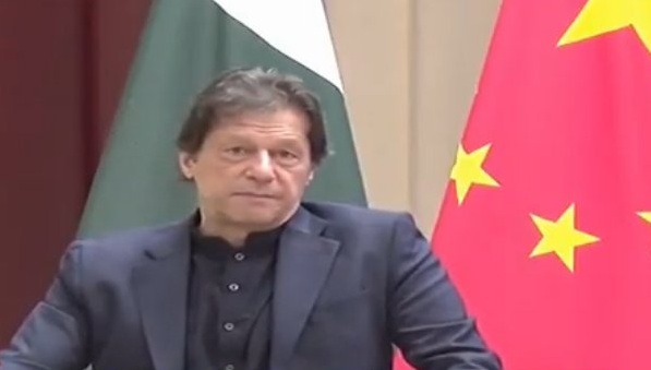 You are currently viewing Corruption affects foreign investment: PM Imran Khan
