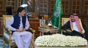 Read more about the article PM Imran Khan meets Saudi King Salman bin Abdul Aziz in Saudi Arabia