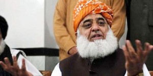 Read more about the article JUI-F is launching war against PTI government: Maulana Fazl