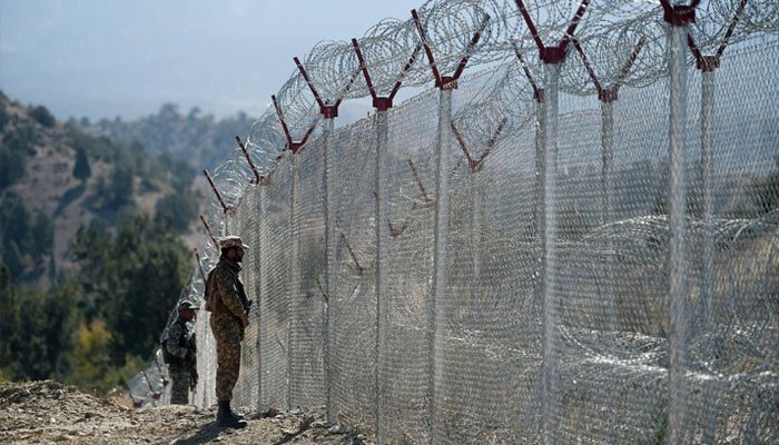 You are currently viewing Pakistan to keep borders closed for 14 days