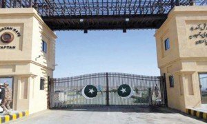 Read more about the article Pak-Iran gate at Taftan to remain closed for 16 days