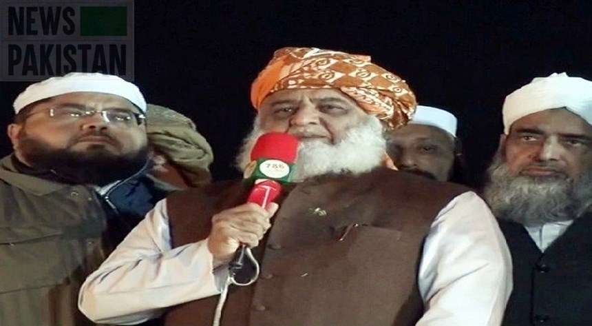 Read more about the article Azadi March: Fazl gives green signal to carry out Plan B