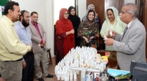 Read more about the article Coronavirus: Urdu Uni pupils produce hand sanitizing gel for free distribution
