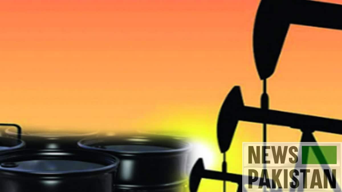 Oil prices decline more than 1%