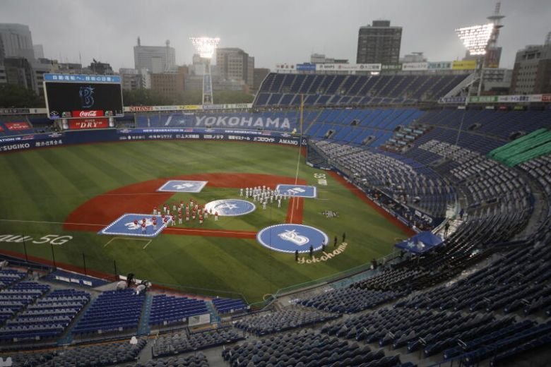 Read more about the article Game on! Japan to let 5,000 fans attend baseball, football