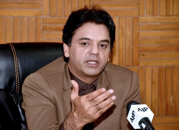 You are currently viewing Earnest efforts being made to control inflation: Usman Dar