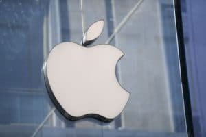 Read more about the article US media take on Apple over App Store commission