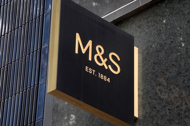 You are currently viewing Marks and Spencer shuts France stores on Brexit fallout