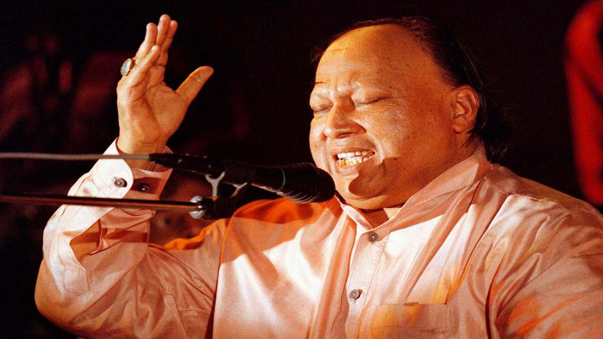 You are currently viewing Nusrat Fateh Ali Khan remembered on his 23rd death anniversary