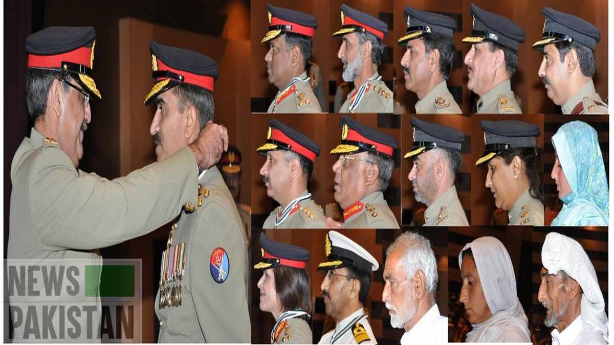 Read more about the article Corps Commanders confer military awards to soldiers