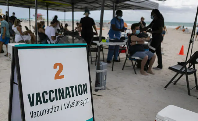 Read more about the article ‘Vaccine tourists’ fly from abroad for injections on Miami beach