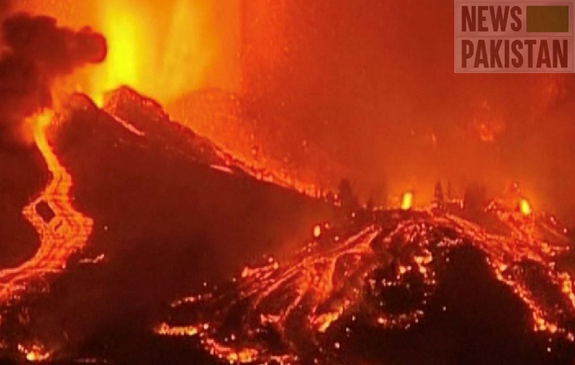 You are currently viewing New fissure opens in Canary Islands volcano