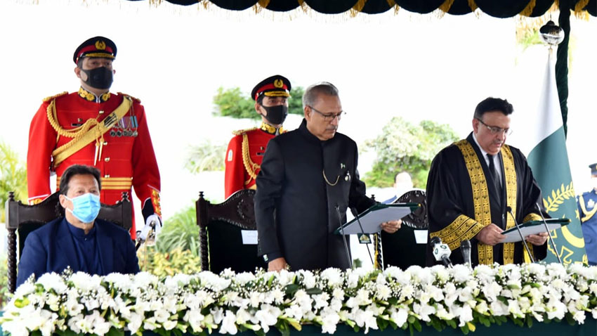 Read more about the article Justice Bandial takes oath as CJP