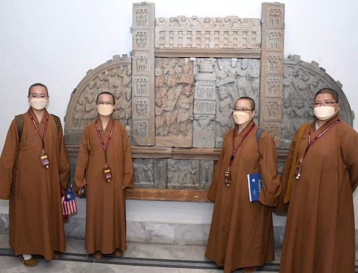 You are currently viewing Buddhist monks and nuns visit Swat