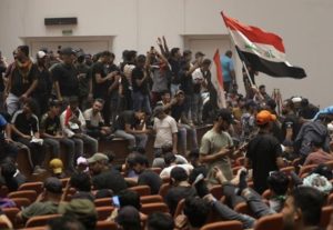 Read more about the article Pro-Sadr protesters inside Iraq parliament