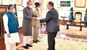 Read more about the article US Envoy presents credentials to President, calls on the PM