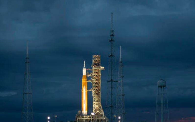 Read more about the article NASA rocket launch delayed