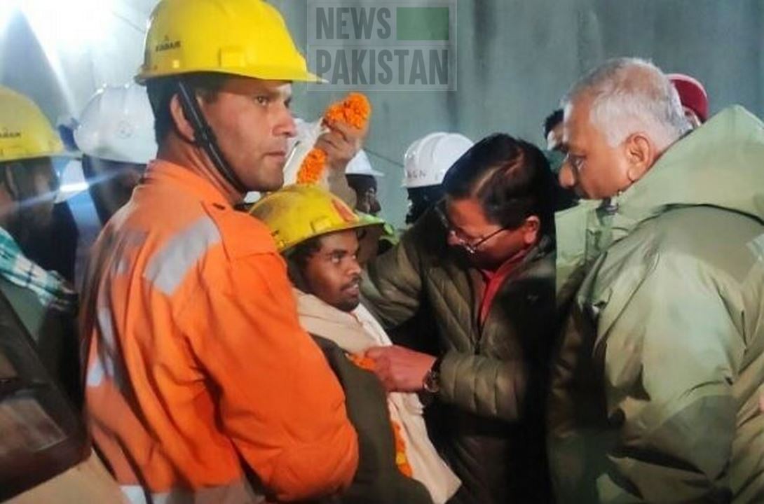 Read more about the article Indian workers trapped in tunnel for 17 days rescued