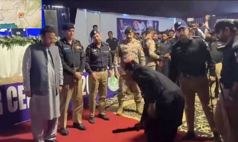 Shikarpur Dacoits lay down arms