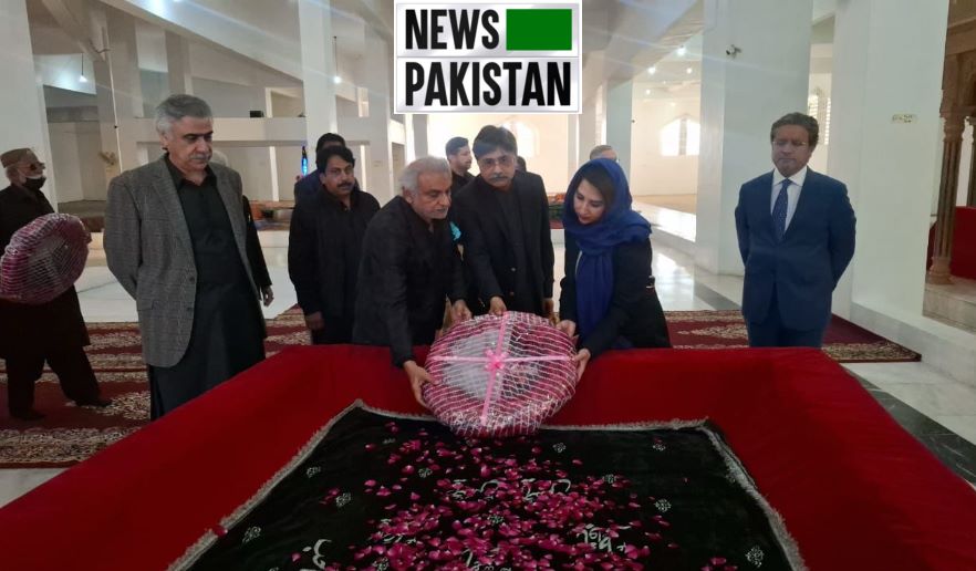 US CDA Baker at Bhuttos Mazar Sindh